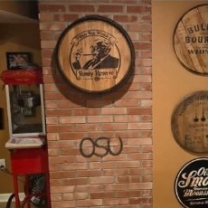 Barrel head wall decor