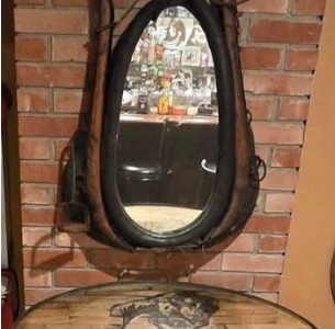 Barrel frame mirror
